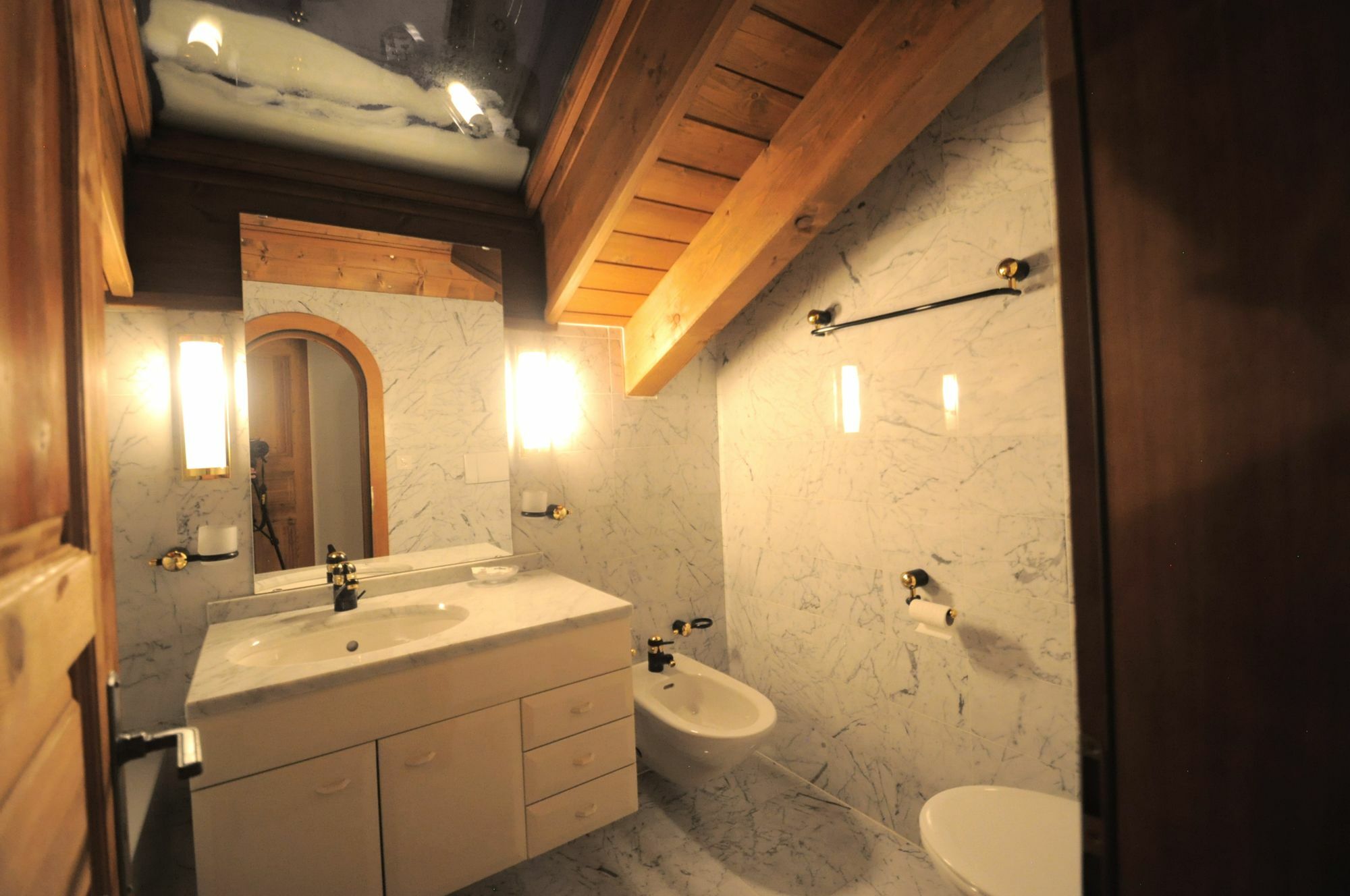 Haus Tiefbach - Apartment Cervino Zermatt Exterior photo